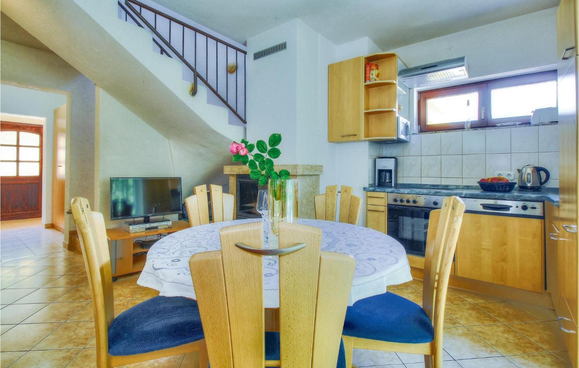 3 Bedroom Gorgeous Home In ブイェ エクステリア 写真